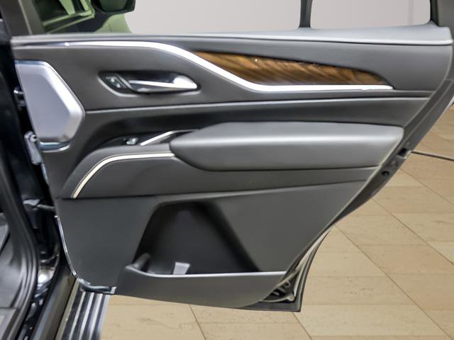 Used 2023 Cadillac Escalade Sport Platinum w/ LPO, ONYX Package image 34