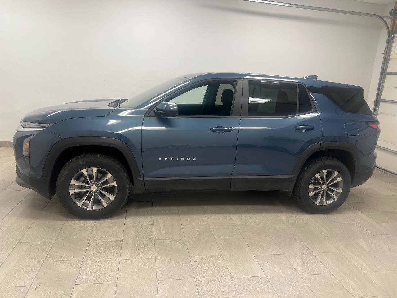 Used 2025 Chevrolet Equinox LT image 6