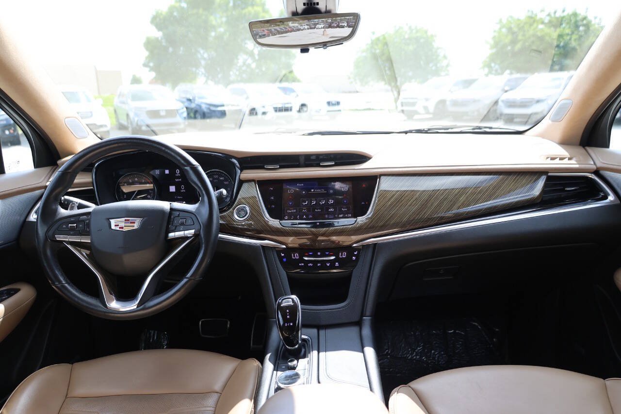 Used 2021 Cadillac XT6 Sport w/ Platinum Package AWD/4WD image 14
