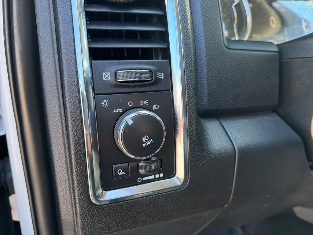 Used 2017 RAM 1500 Laramie image 14