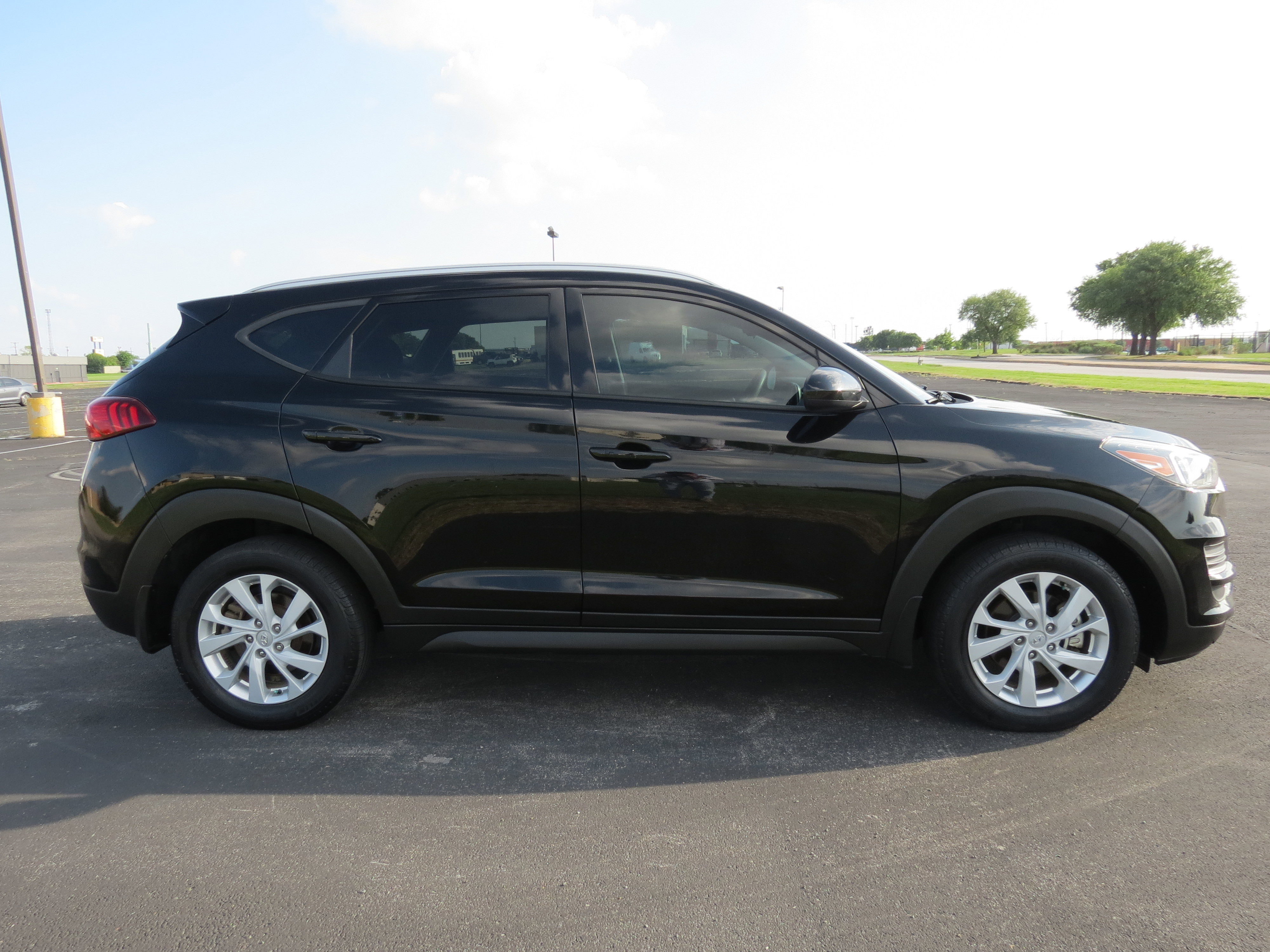 Used 2019 Hyundai Tucson Value FWD image 4