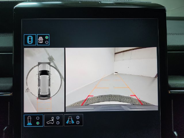 Used 2025 GMC Yukon Denali AWD/4WD image 27
