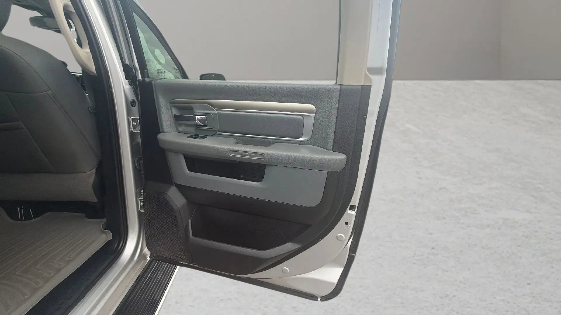 Used 2018 RAM 1500 Big Horn image 18