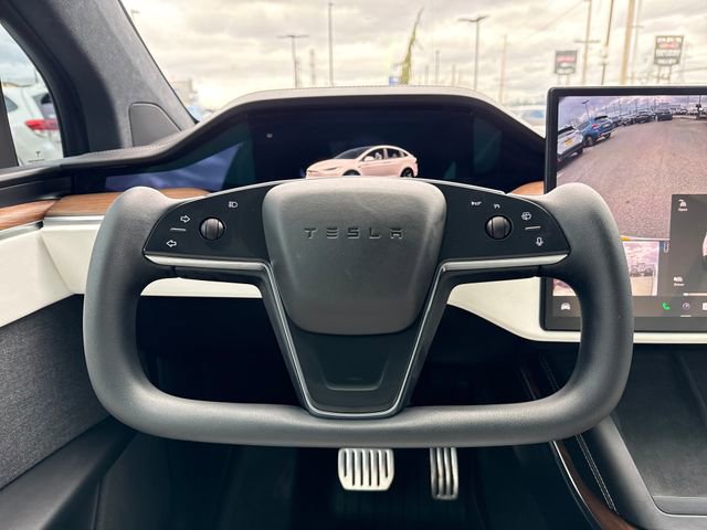 Used 2023 Tesla Model X image 23