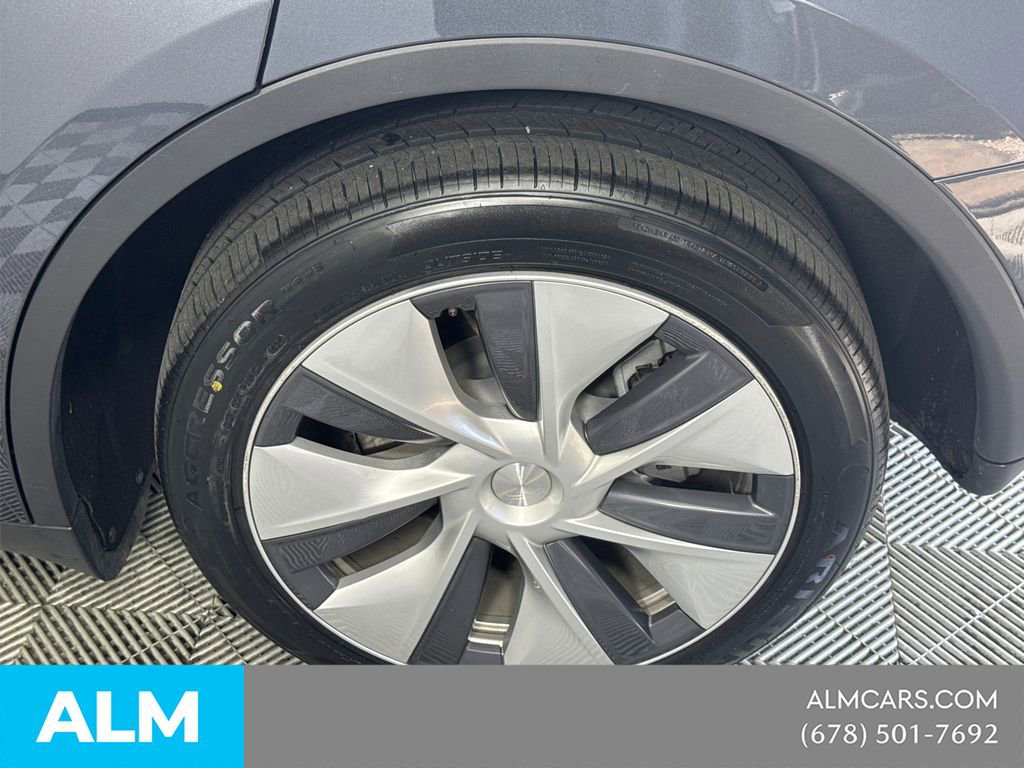 Used 2024 Tesla Model Y Long Range image 23