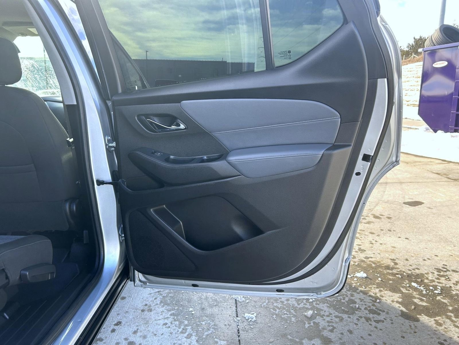 Used 2018 Chevrolet Traverse LT image 17