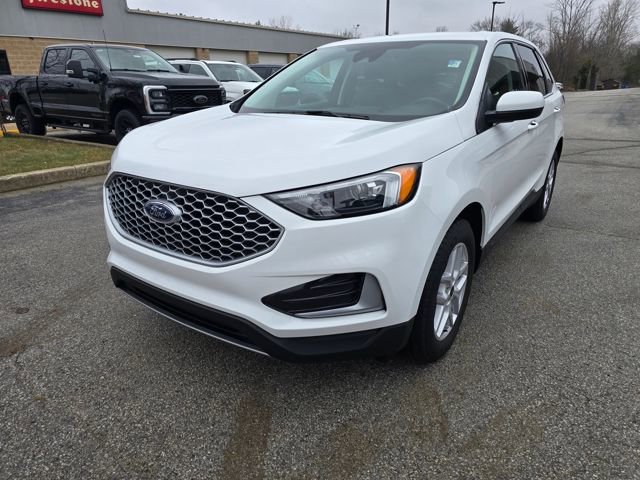 Used 2024 Ford Edge SEL image 7