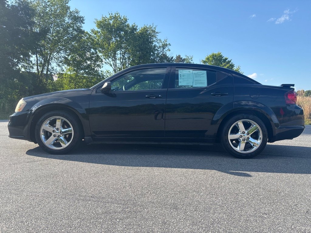 Used 2013 Dodge Avenger SE FWD image 2