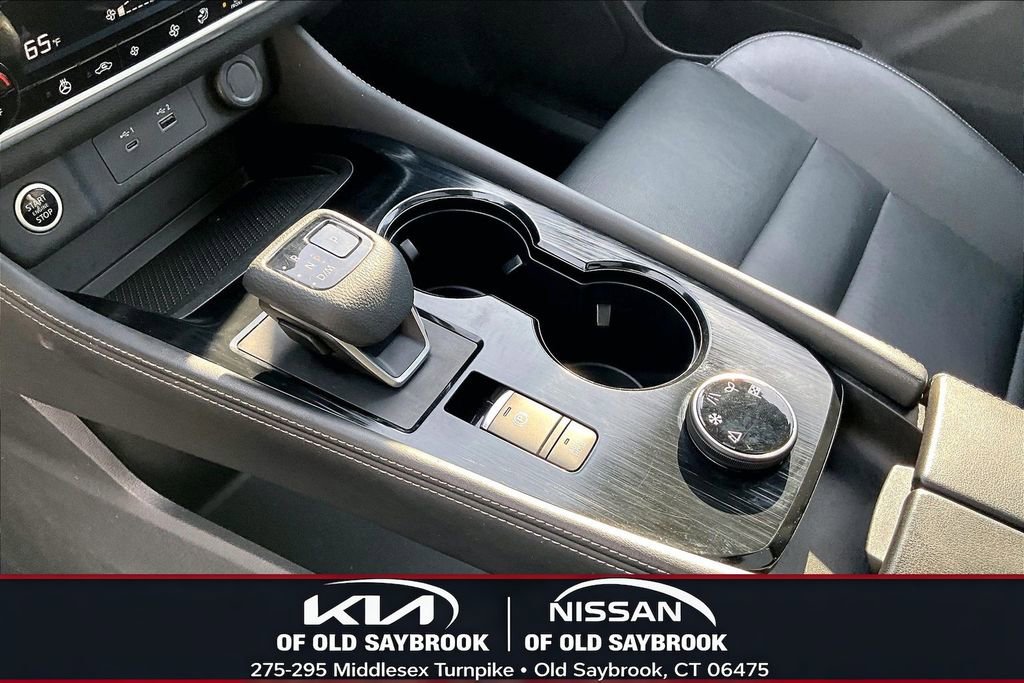Used 2023 Nissan Rogue SL image 18