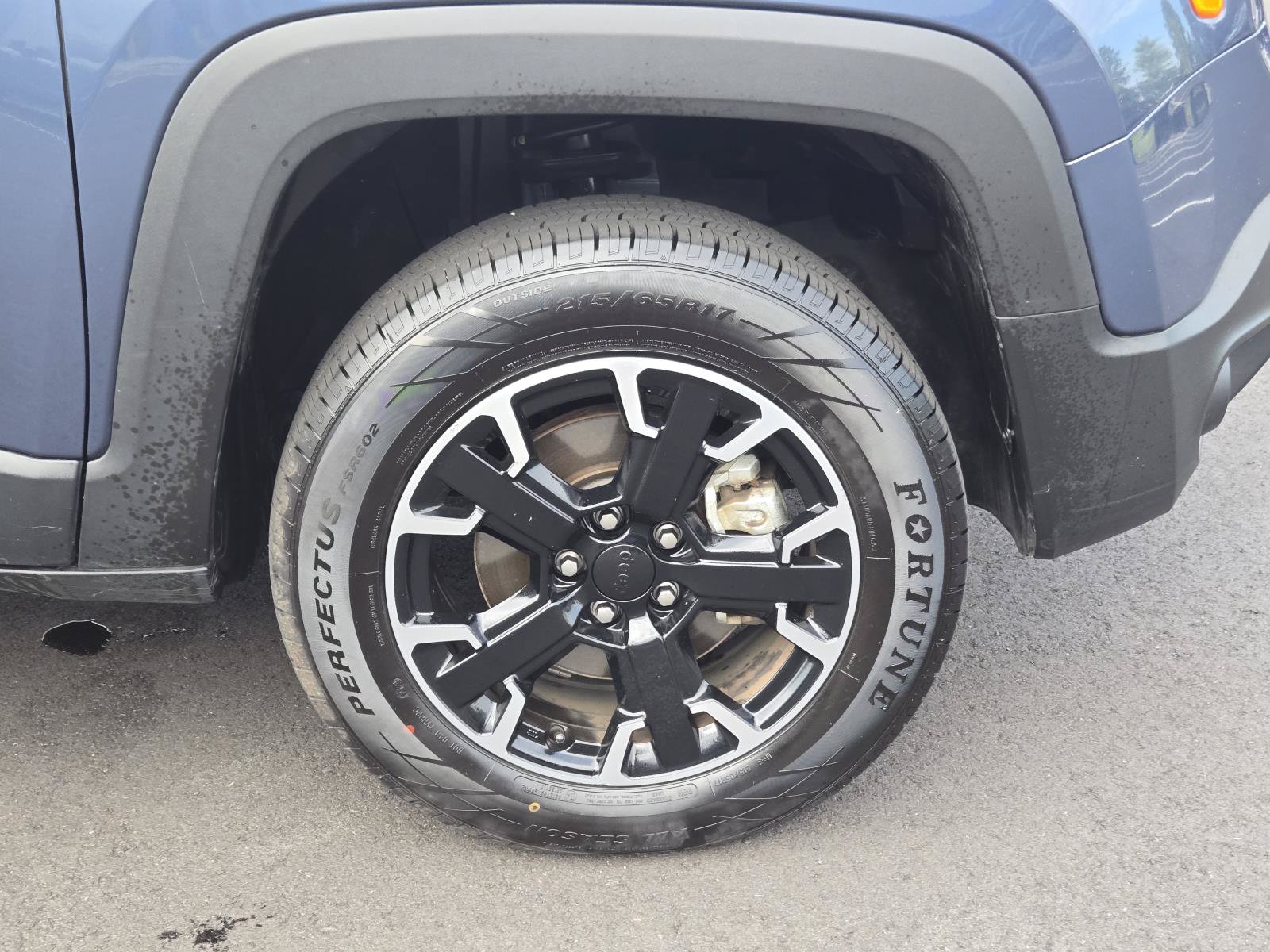 Used 2023 Jeep Renegade Trailhawk AWD/4WD image 6