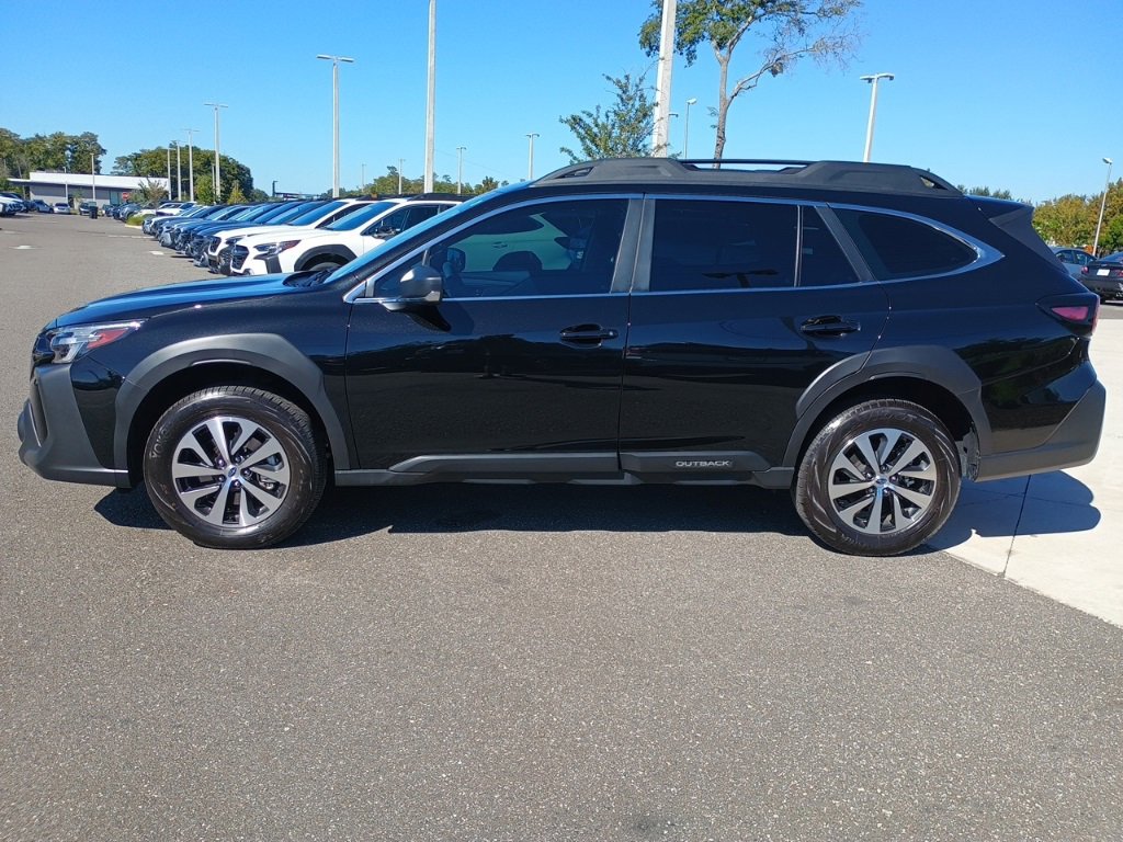 Certified 2025 Subaru Outback image 8