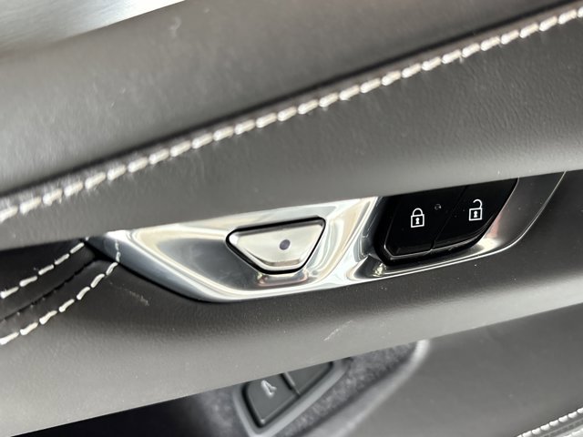 New 2026 Chevrolet Corvette Stingray Premium Cpe w/ Z51 Performance Package image 17