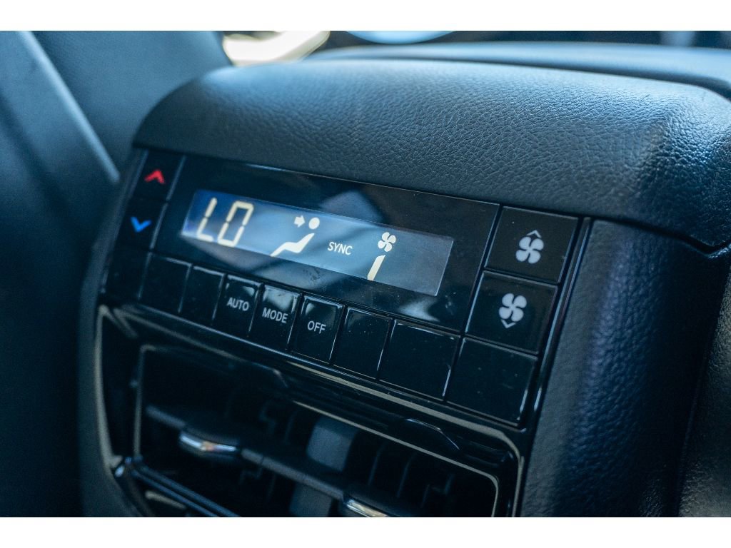 Used 2024 Jeep Grand Cherokee L Laredo image 21