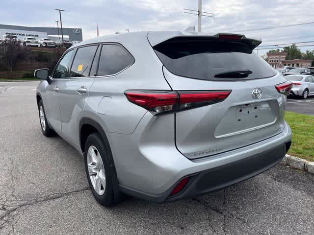 Used 2021 Toyota Highlander L AWD/4WD image 6