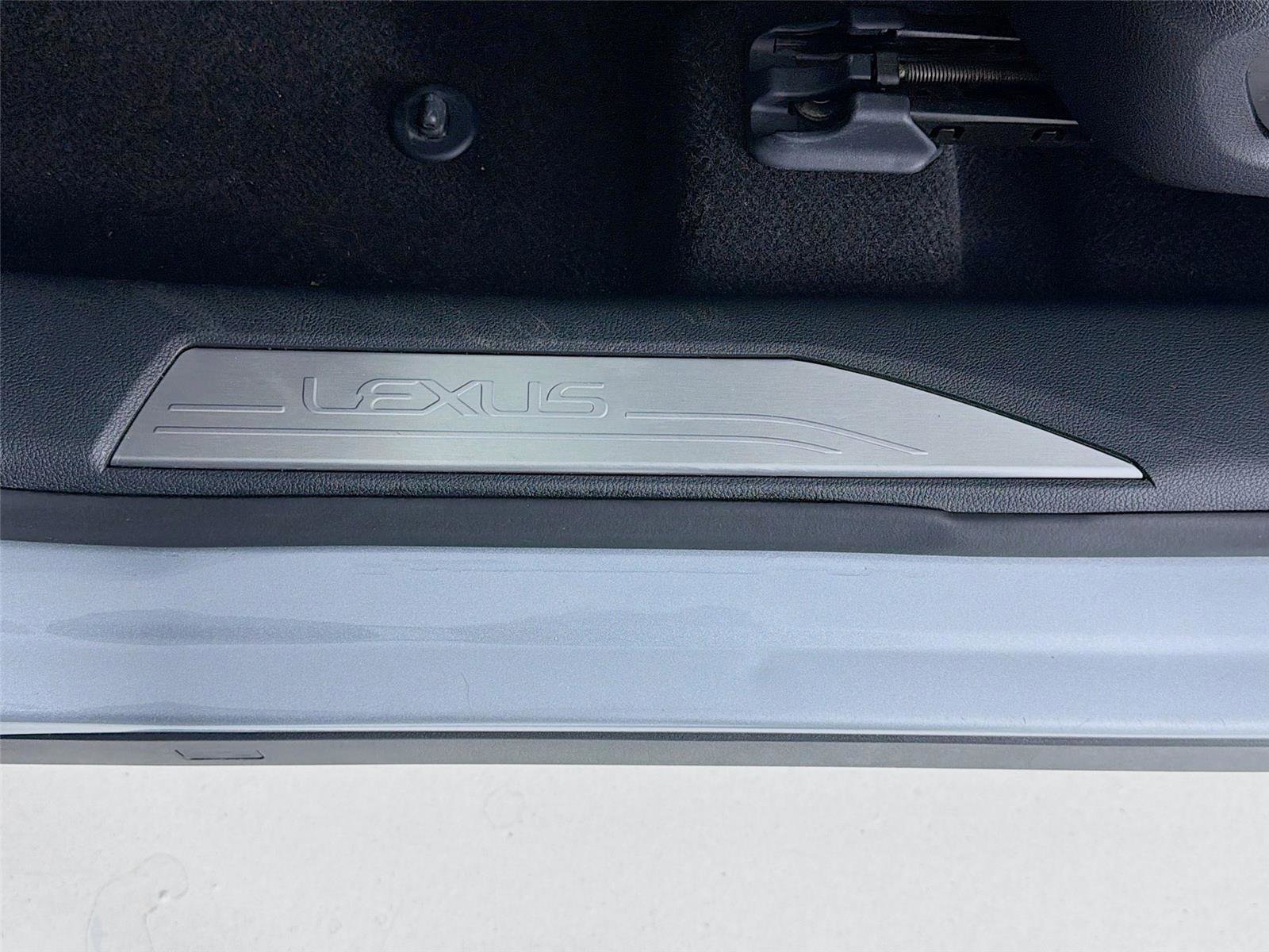 Used 2024 Lexus RX 350 Premium w/ Cold Area Package AWD/4WD image 9