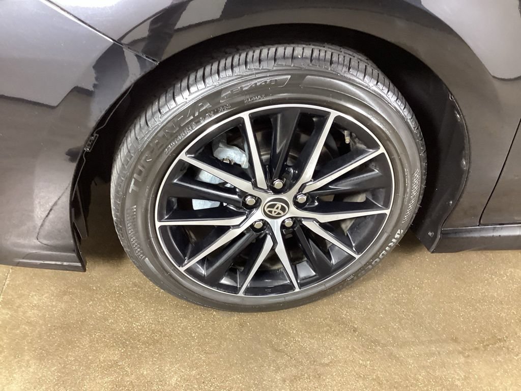 Used 2021 Toyota Camry SE FWD image 25