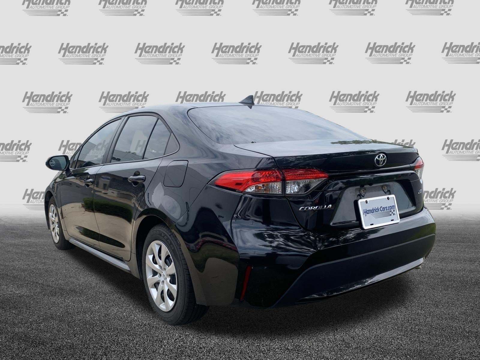 Used 2021 Toyota Corolla LE FWD image 8