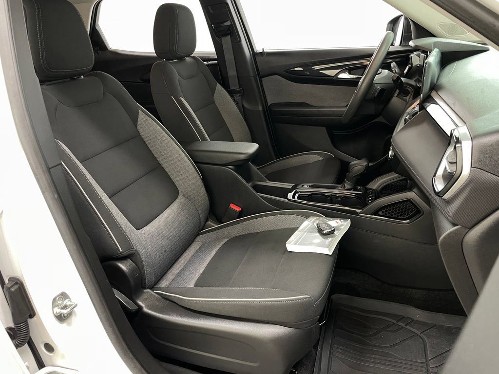 Certified 2024 Chevrolet TrailBlazer LS w/ LS Convenience Package FWD image 37