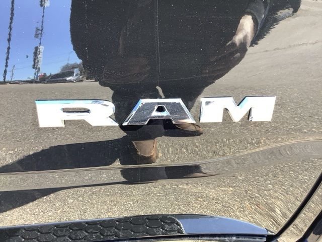 New 2026 RAM 1500 4x4 Crew Cab image 11