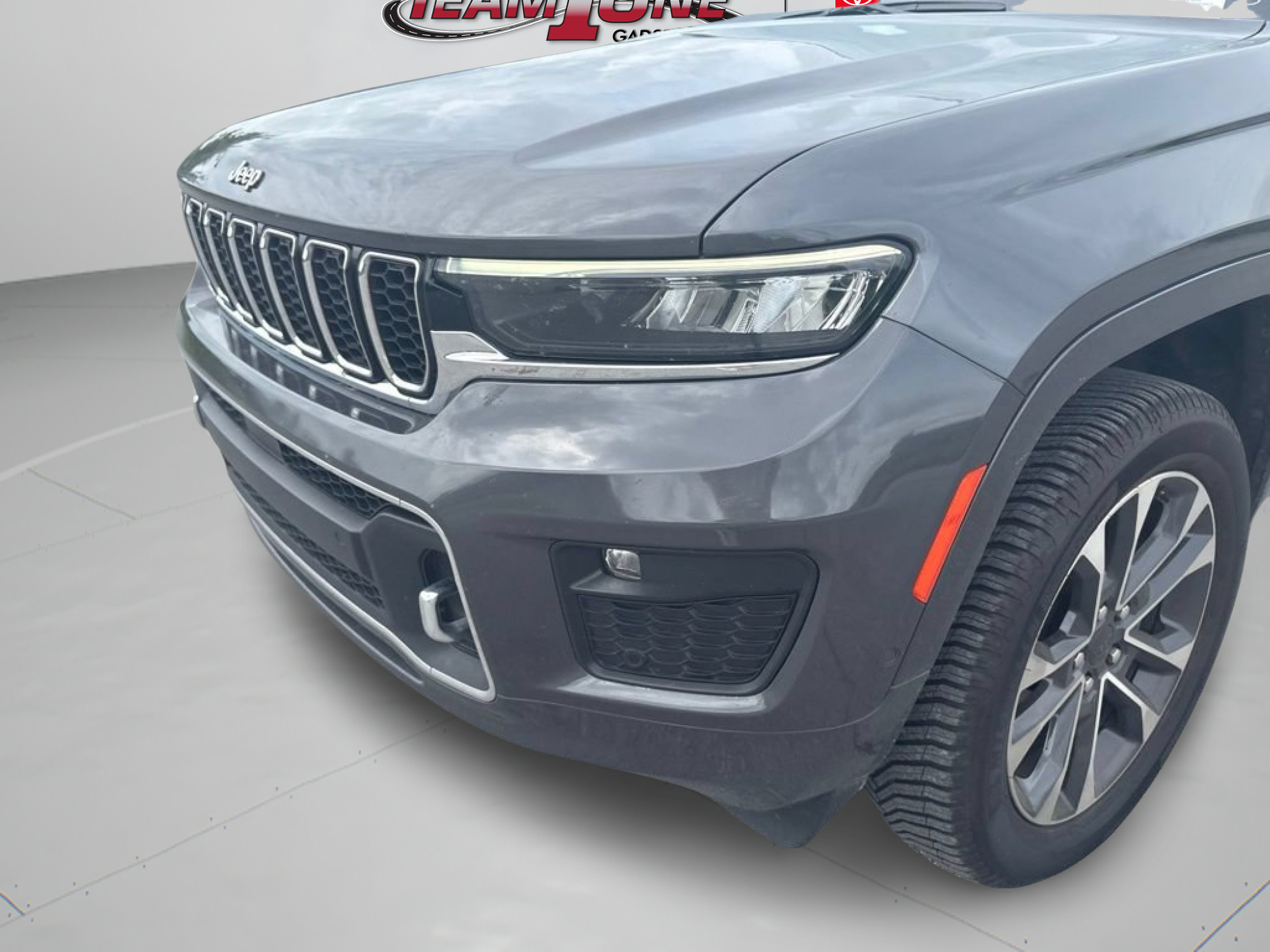 Used 2023 Jeep Grand Cherokee L Overland w/ Trailer Tow Group (B) RWD image 37