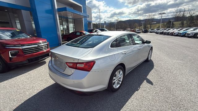 Used 2017 Chevrolet Malibu LT w/ Leather Package image 4