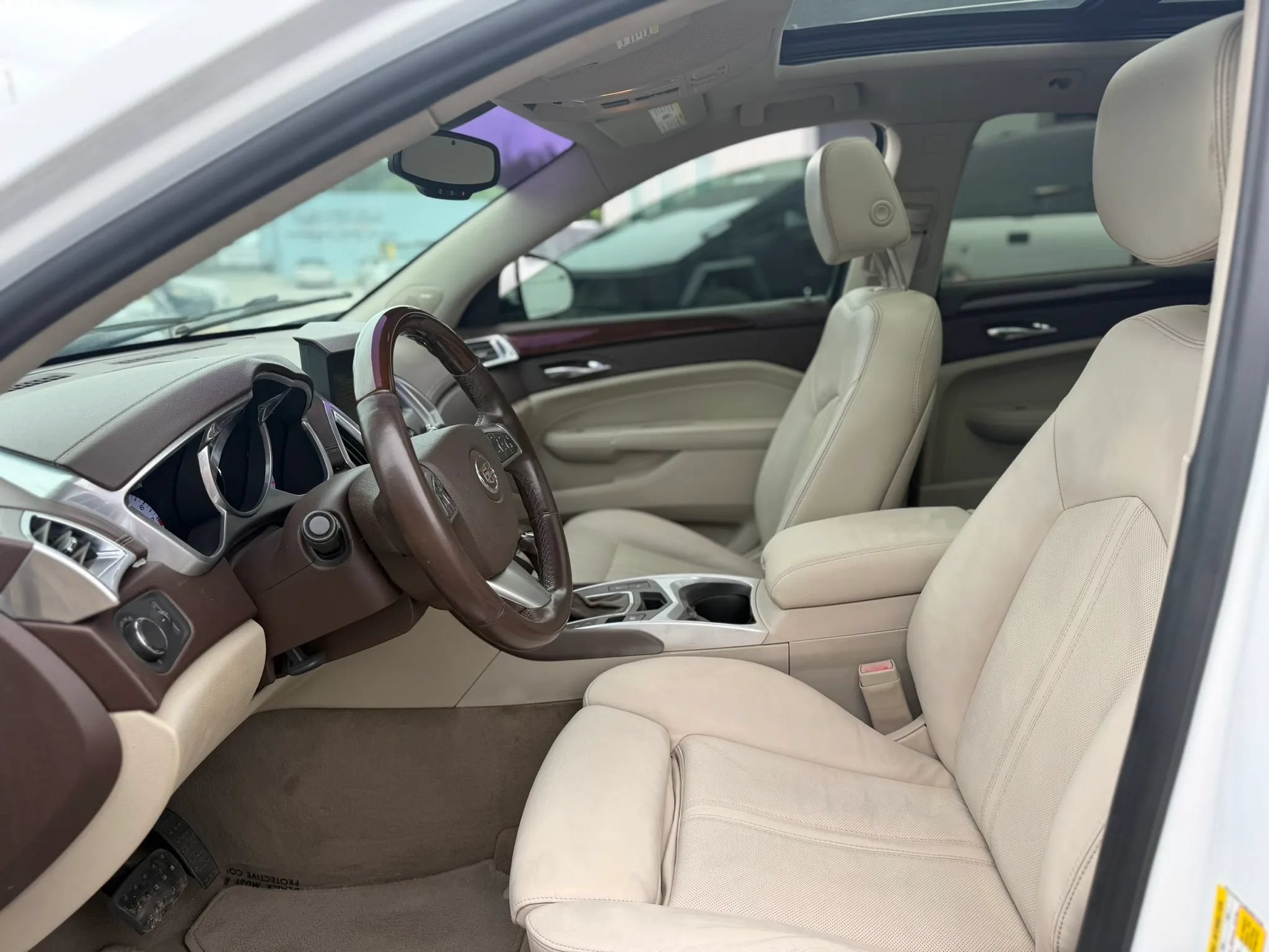 Used 2011 Cadillac SRX Luxury FWD image 11