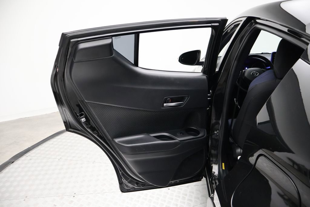 Certified 2020 Toyota C-HR XLE image 21