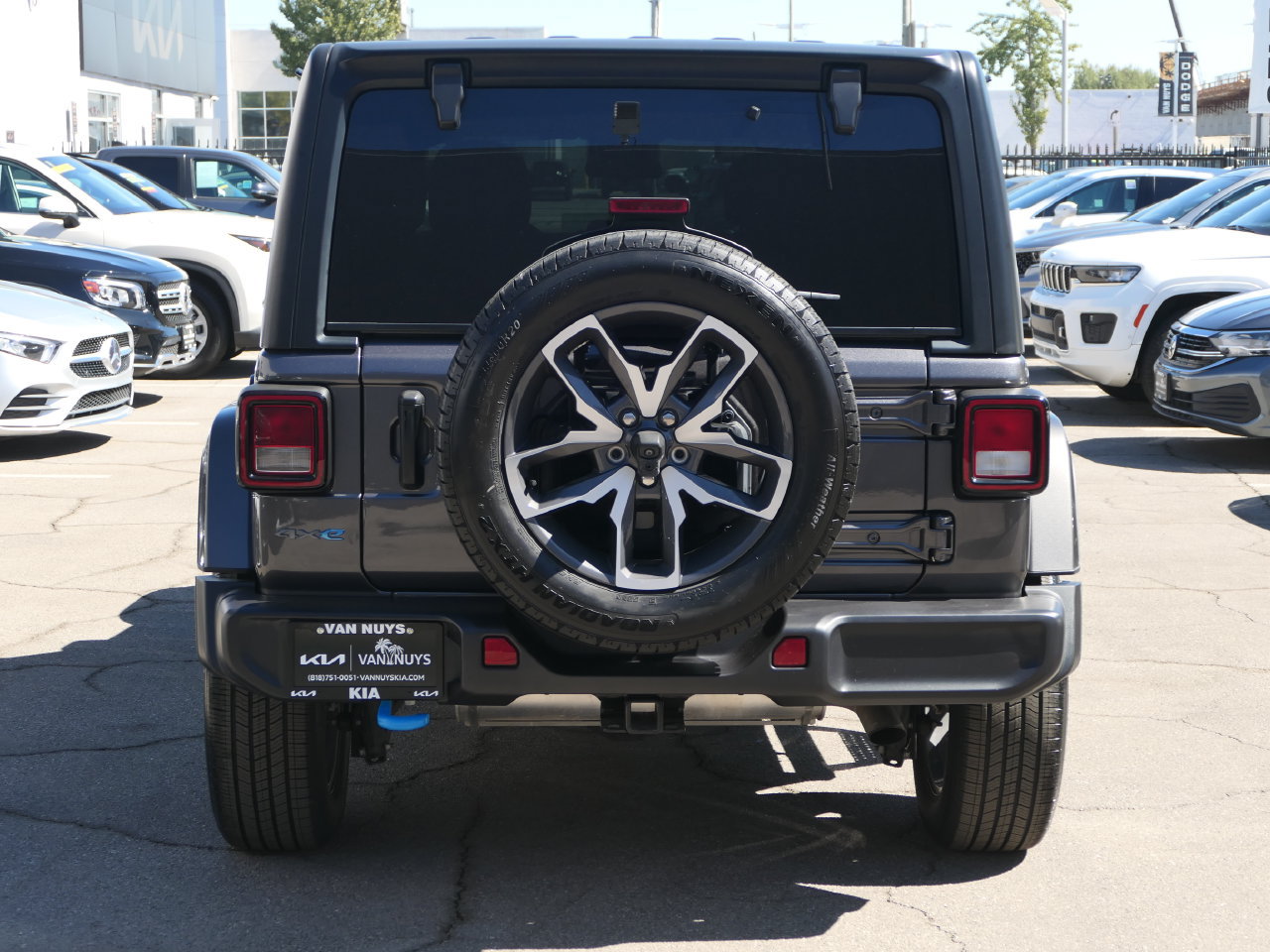 Used 2024 Jeep Wrangler Unlimited AWD/4WD image 3