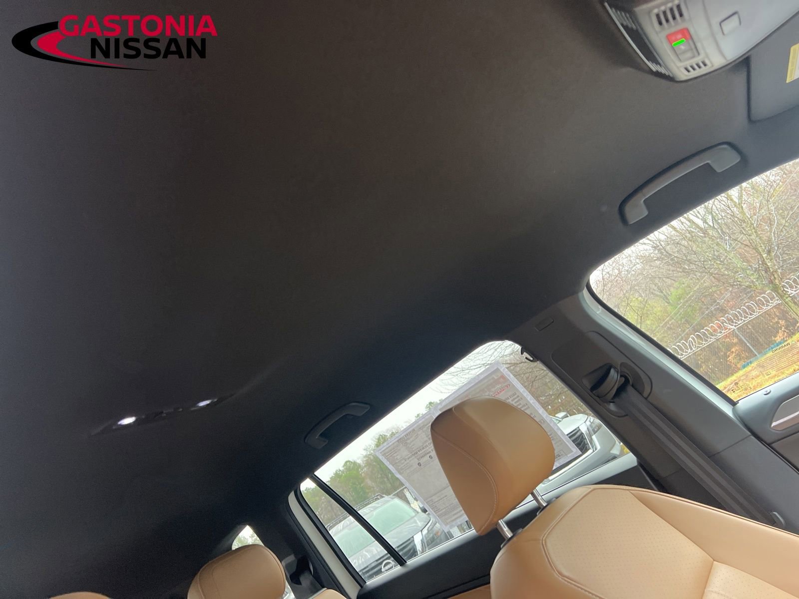 Used 2024 Volkswagen Tiguan SE image 25