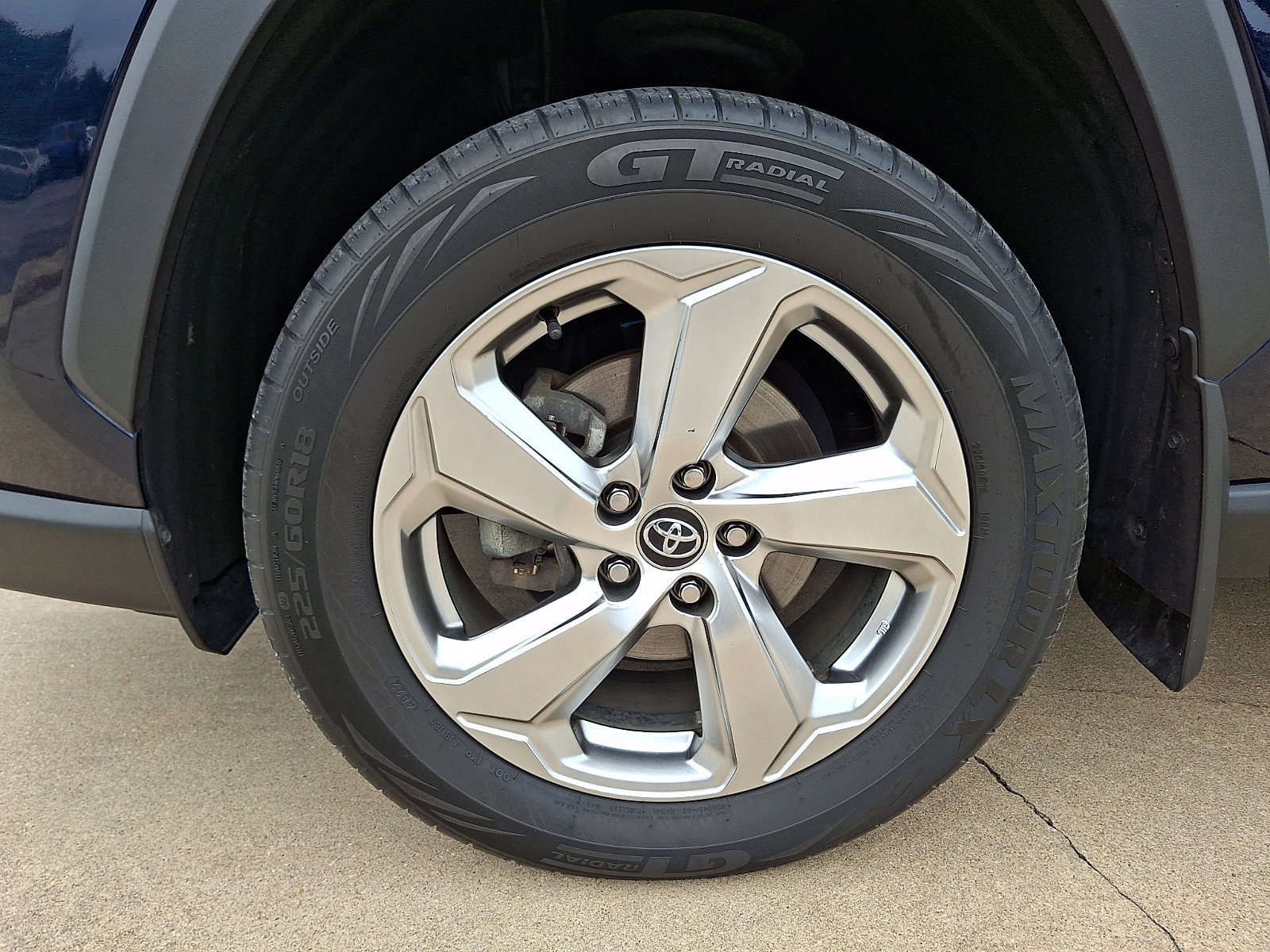 Used 2021 Toyota RAV4 Limited AWD/4WD image 28