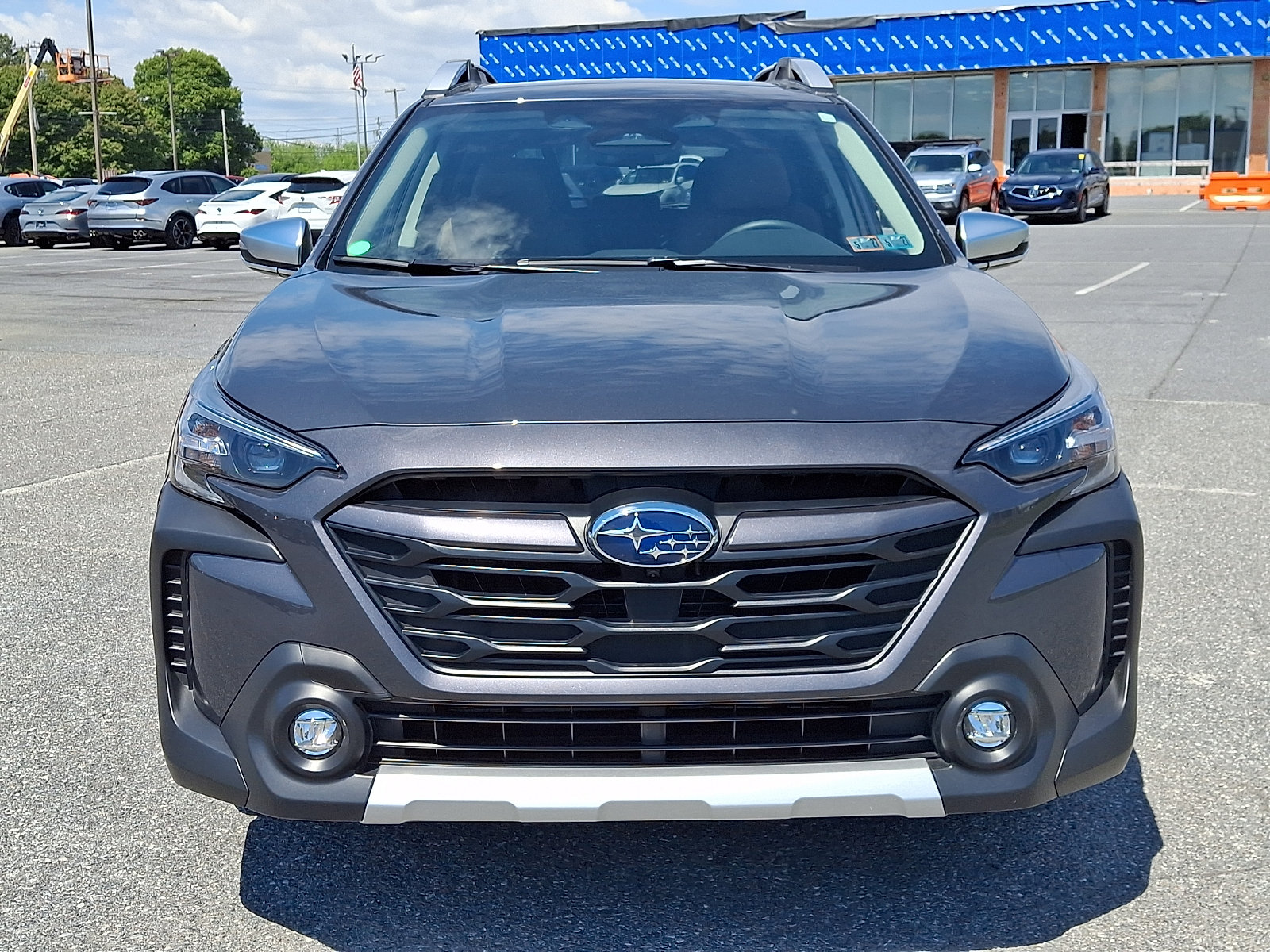 Used 2025 Subaru Outback Touring XT AWD/4WD image 2