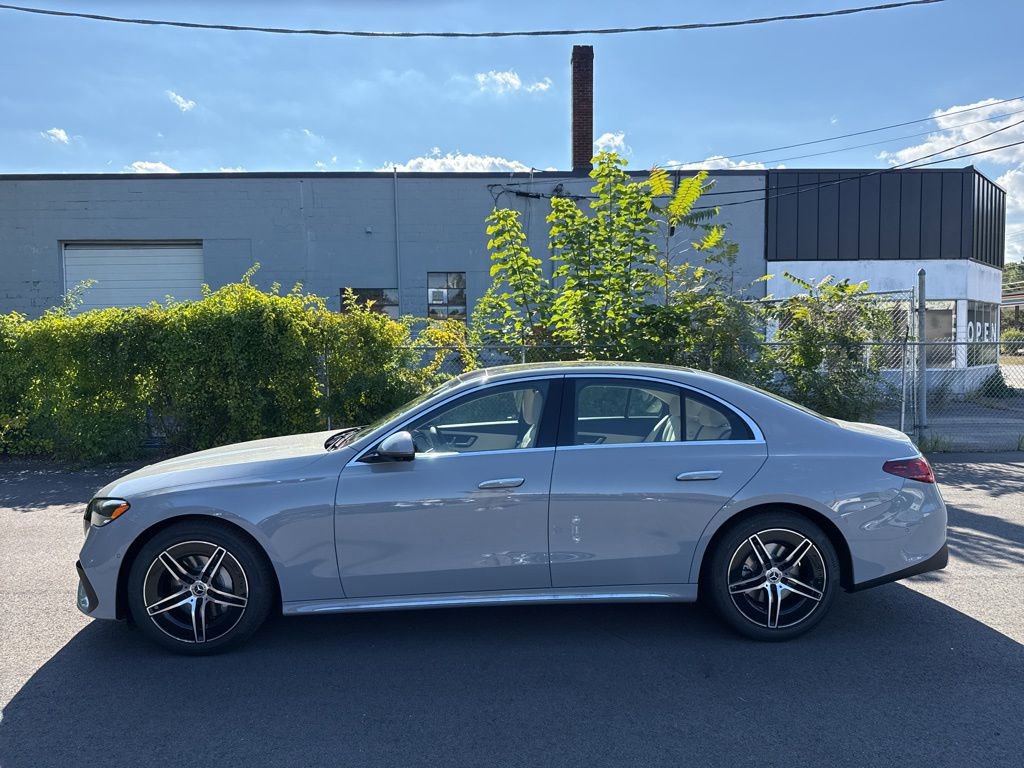 New 2026 Mercedes-Benz E 350 4MATIC Sedan image 4