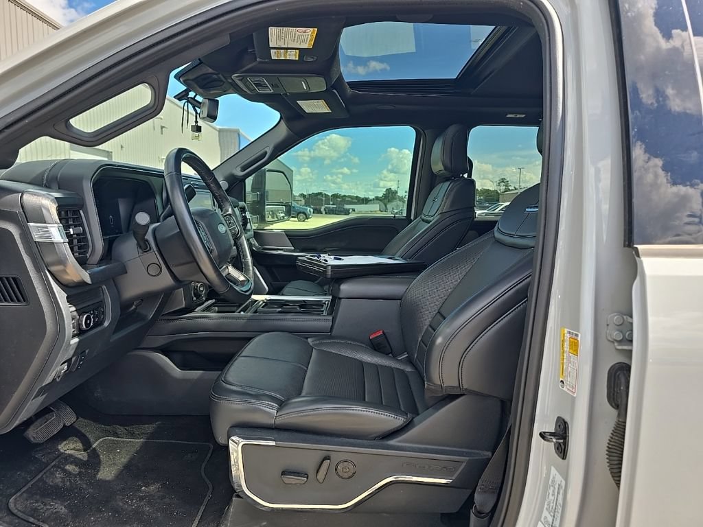 Used 2026 Ford F250 Platinum AWD/4WD image 11