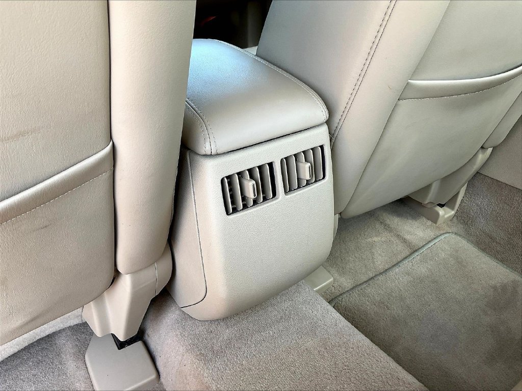 Used 2008 Buick Lucerne CXL w/ Driver Confidence Package FWD image 11