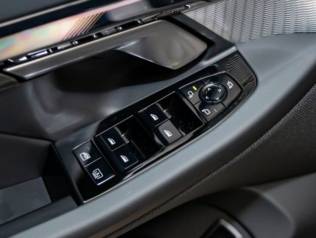 Used 2026 BMW 550e xDrive w/ Premium Package image 14