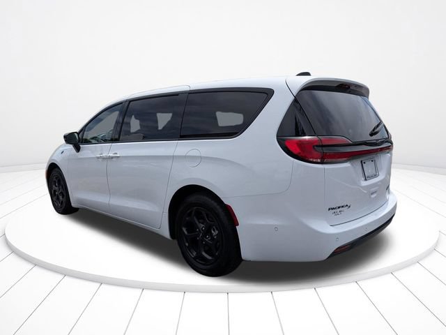 Used 2024 Chrysler Pacifica Limited FWD image 5