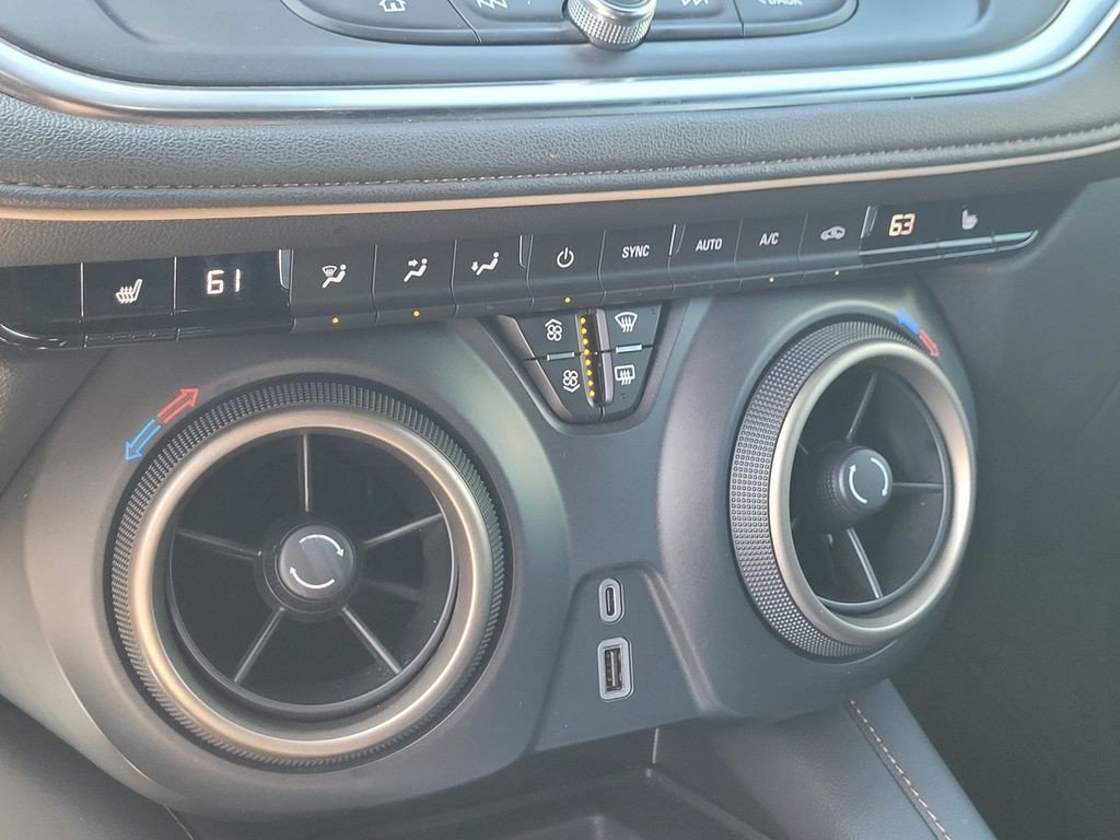 Used 2024 Chevrolet Blazer Premier FWD image 19