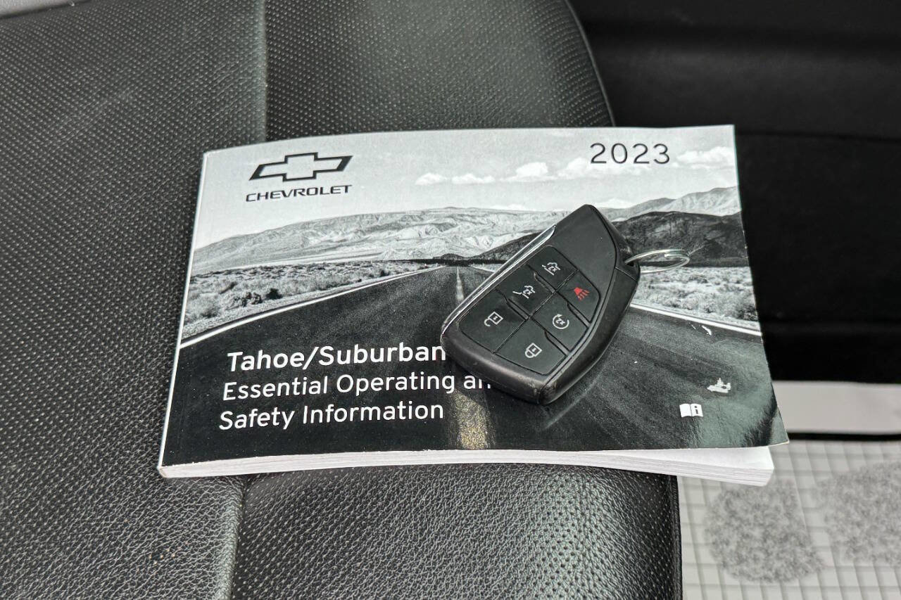 Used 2023 Chevrolet Suburban Premier image 39