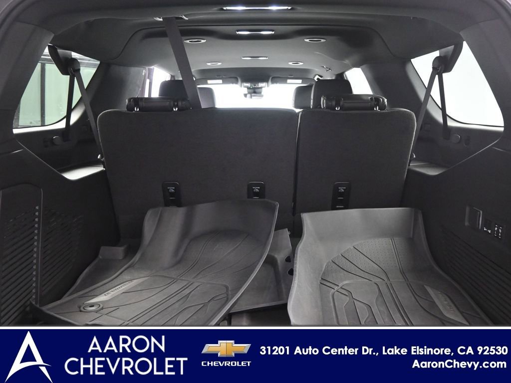 New 2024 Chevrolet Suburban High Country AWD/4WD image 23