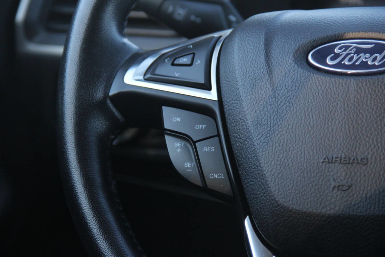 Used 2023 Ford Edge SEL image 15