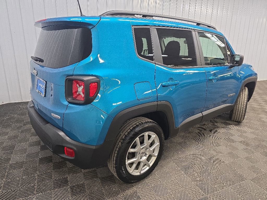 Used 2022 Jeep Renegade Latitude AWD/4WD image 10