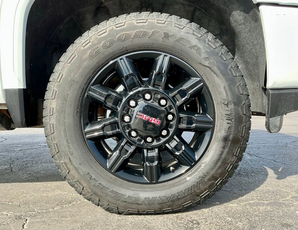 Used 2022 GMC Sierra 2500 AT4 w/ AT4 Premium Plus Package image 21
