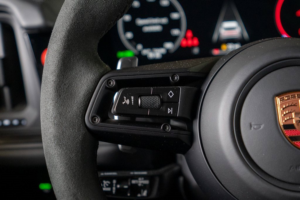 New 2026 Porsche Cayenne GTS image 21