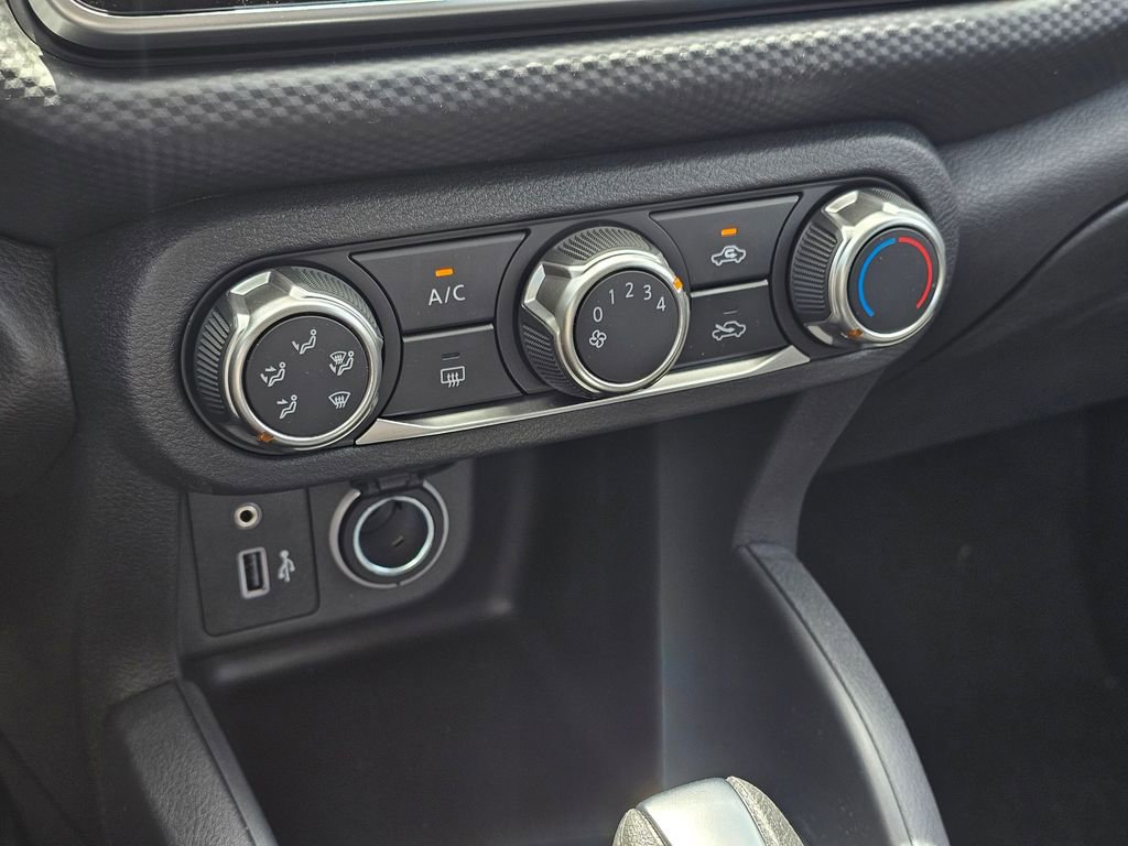 New 2025 Nissan Kicks Play S image 10