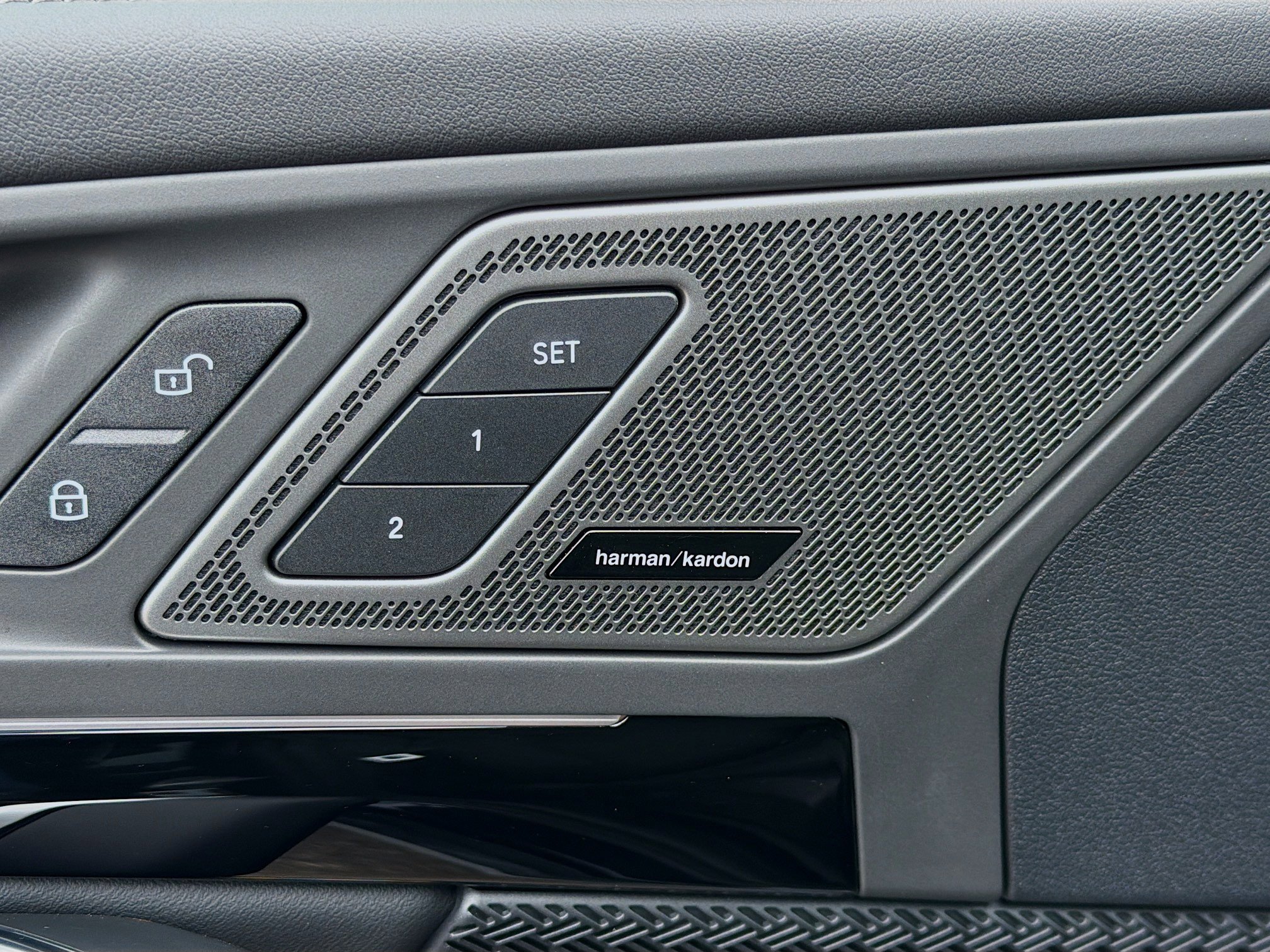 New 2026 BMW X1 xDrive28i w/ Technology Package image 24