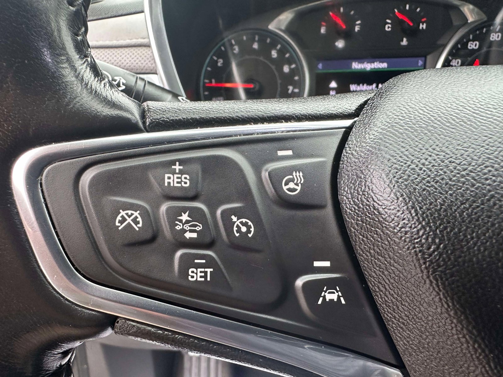 Used 2020 Chevrolet Equinox Premier image 20