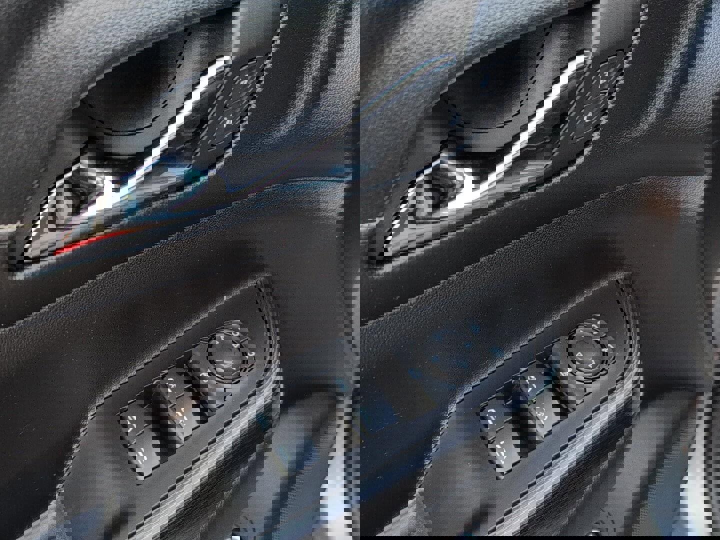 Used 2023 GMC Acadia SLT image 19