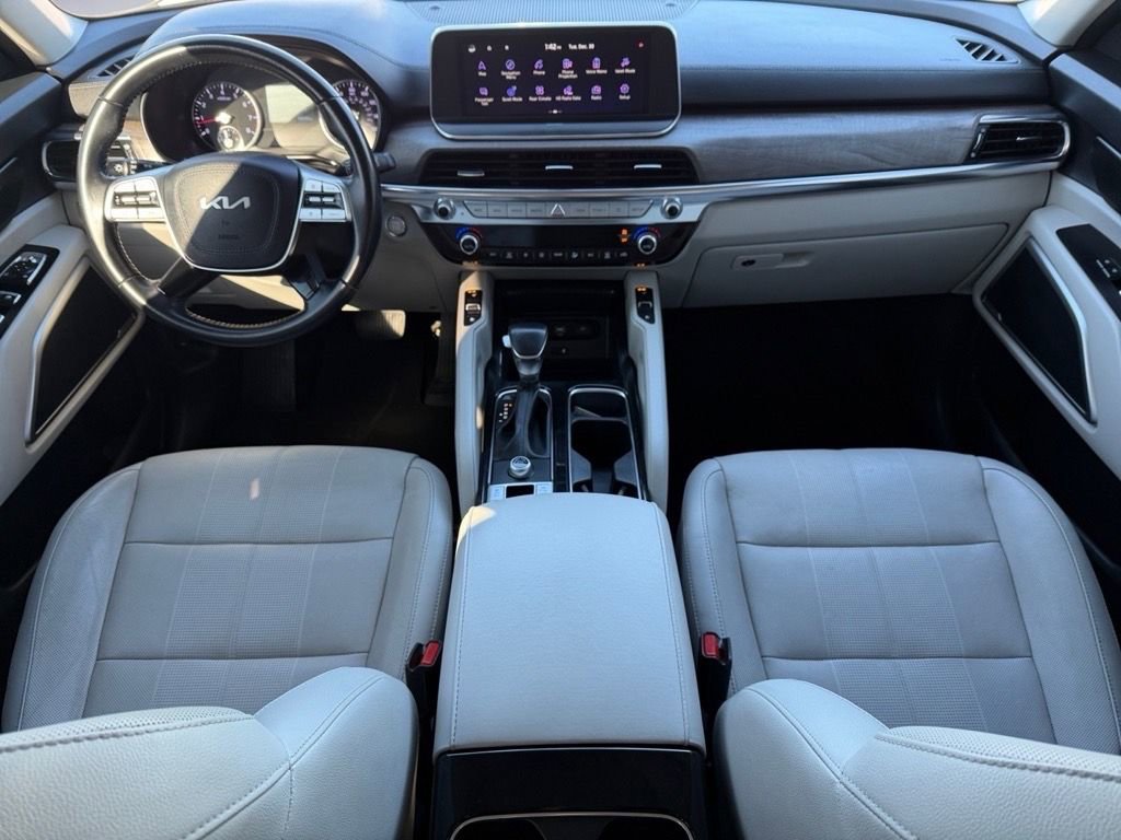Used 2022 Kia Telluride EX w/ EX Premium Package image 15