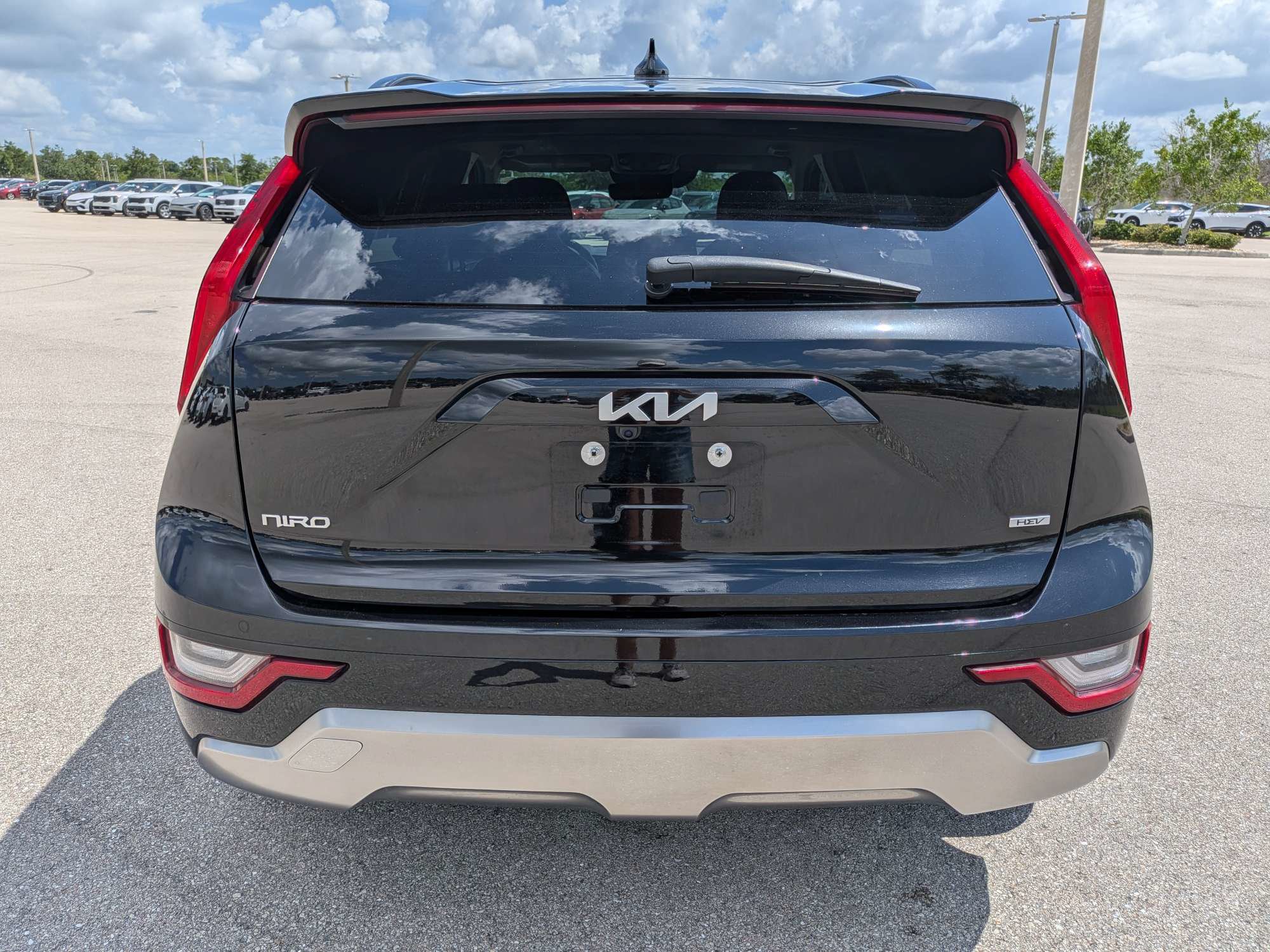 Certified 2024 Kia Niro SX Touring FWD image 6
