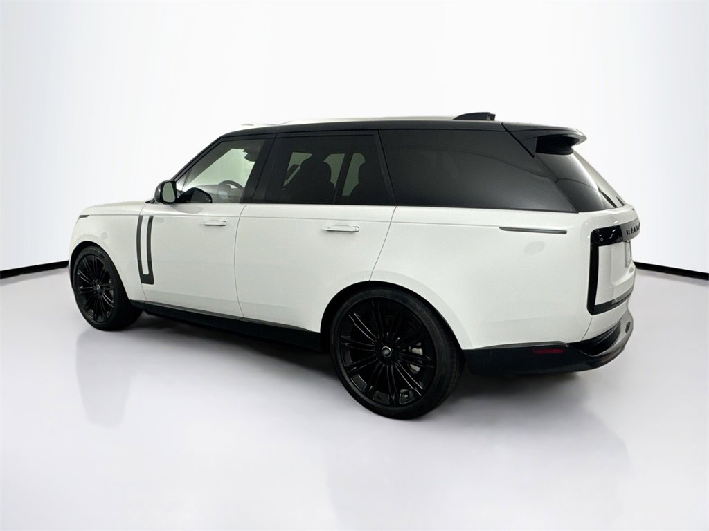 New 2025 Land Rover Range Rover SE image 32